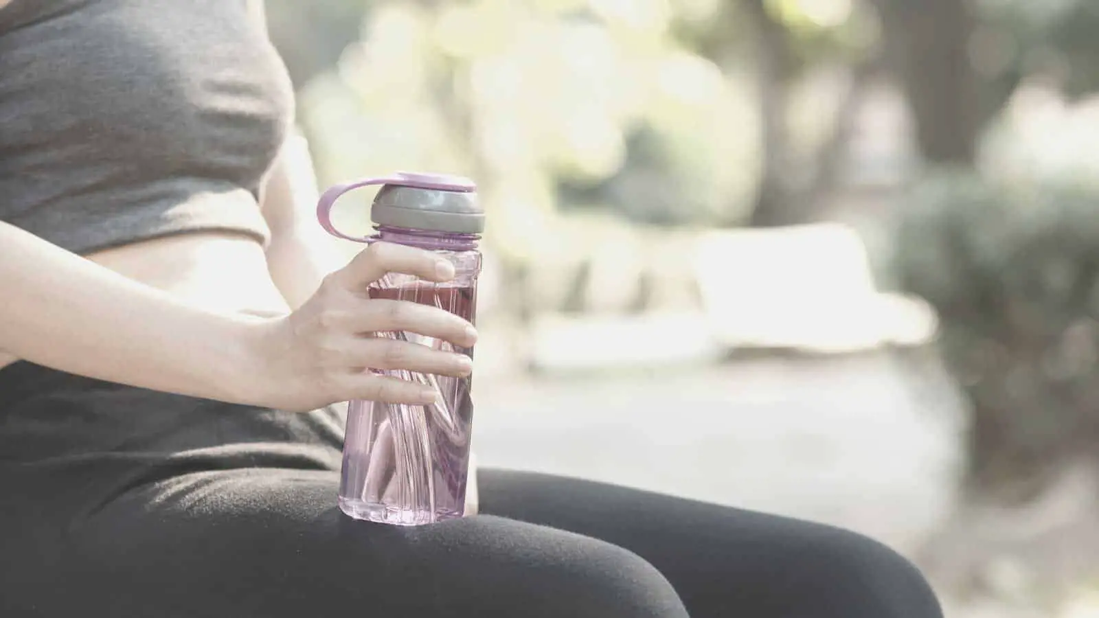 To drink water or not during yoga: that’s the question